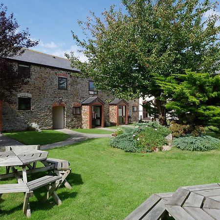 Kennacott Court Holiday Cottagesバッド エクステリア 写真