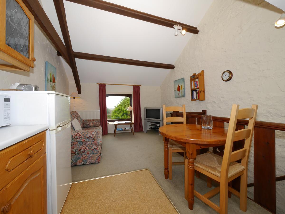 Kennacott Court Holiday Cottagesバッド エクステリア 写真