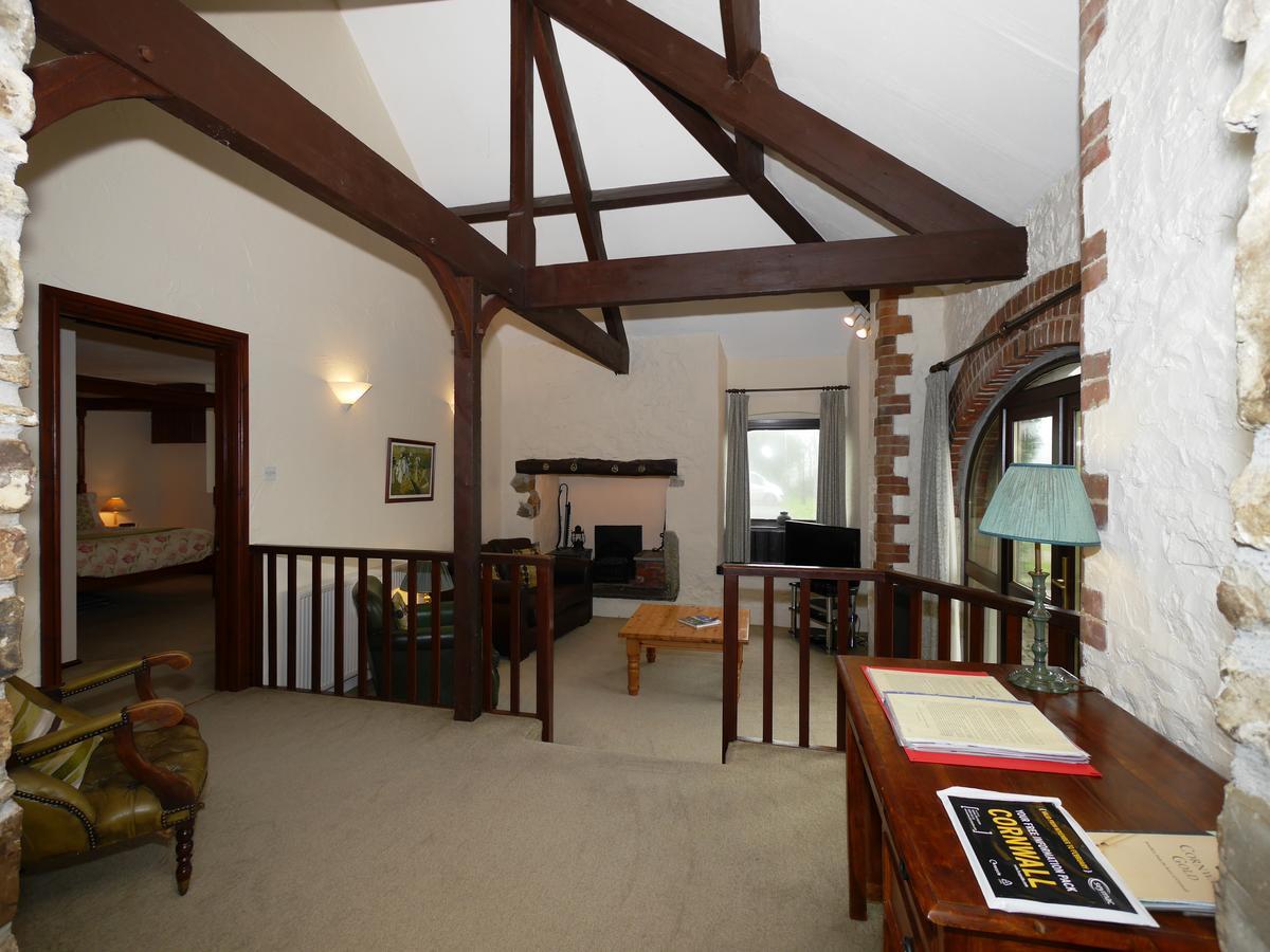 Kennacott Court Holiday Cottagesバッド エクステリア 写真