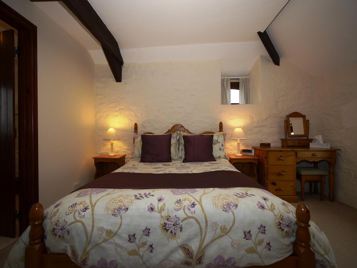 Kennacott Court Holiday Cottagesバッド エクステリア 写真
