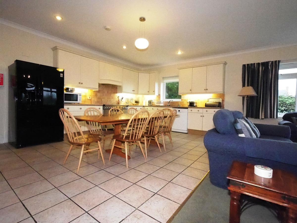 Kennacott Court Holiday Cottagesバッド エクステリア 写真